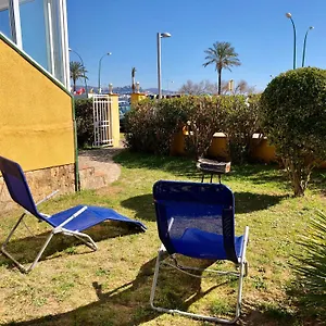  Apartment Amb Jardi A La Platja D'empuriabrava